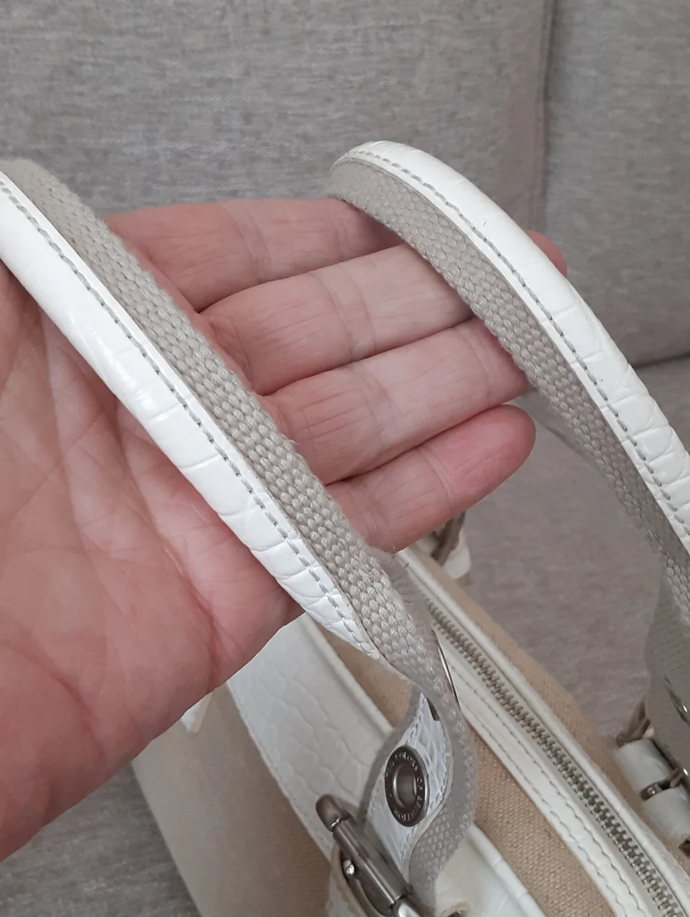 Unit Colors Of Benetton Canvas and Leather Shoulders Bag